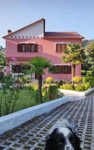 Guesthouse Ndroq