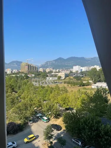 Sol Zoja Fusha e Aviacionit