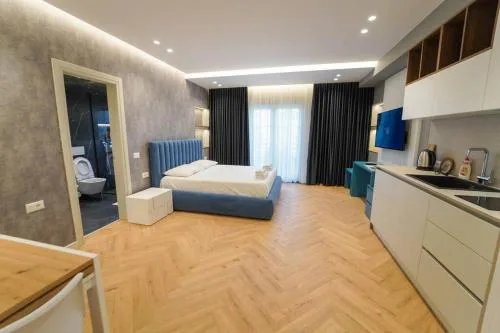 2 Steps from city center apt 3 4