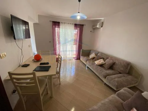 21-Dhjetori Apartment