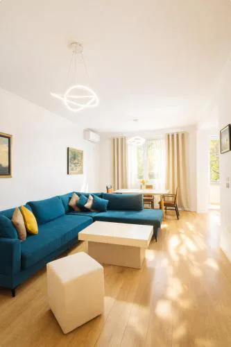 Boulevard Terrace Apartment near Blloku, Tirana
