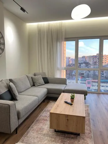 Cane Apartment Emerald