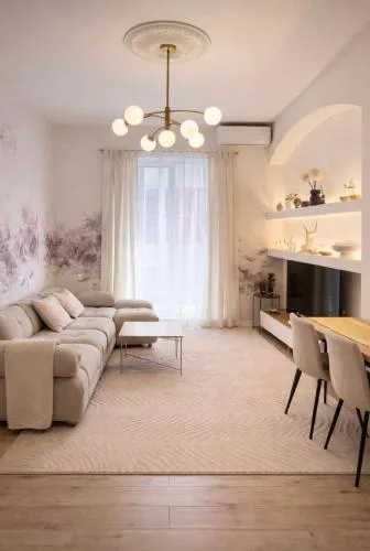 Central 2 bedroom Apartment in Bllok Agimi Art Center