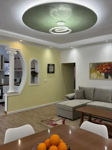 Central Comfort 2BR with Lush Living Room