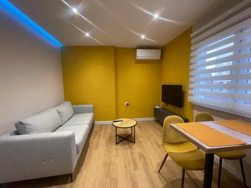 Central Modern Apartment