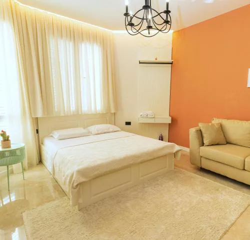 Coral Cane Apartment
