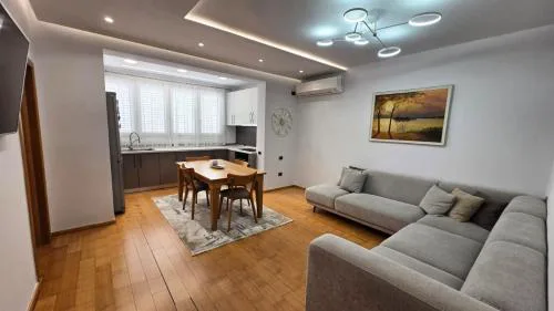 E&E Apartment