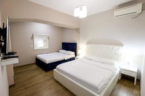 Elior Apartments