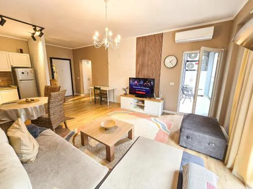 Emerald Luxury 1BD Apartment