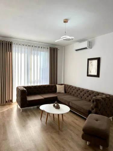 Essy Apartment