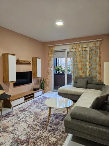 Felis Apartment