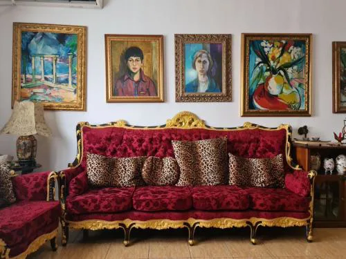 Folklore Retreat with Art & Mountain Views