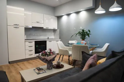 Home Select Tirana 9
