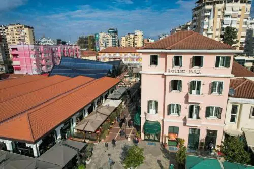 HOTEL BOCA Center
