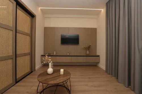 Jon's Garden Apartments
