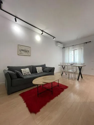Kadare City-Center Apartment with Balcony