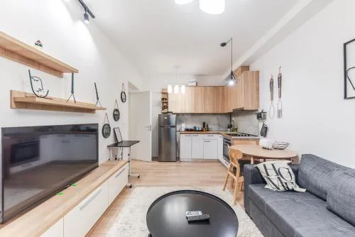 Noir Apartment by Kondo Stays