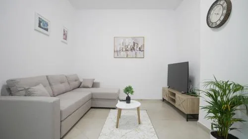 Nori's apartments