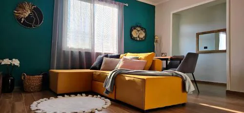 Nuçi's Place 2 Sunny apartment with balcony 15 min from Bllok