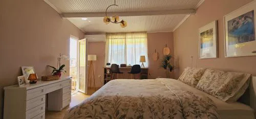 Nuçi's Place 3, cozy 1 bedroom apartment with balcony near Bllok