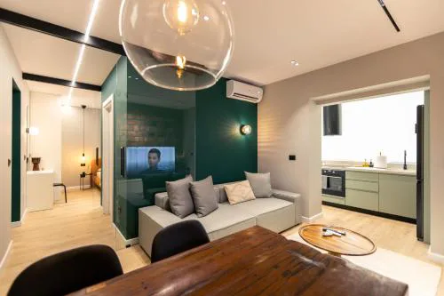 Pine Apartment