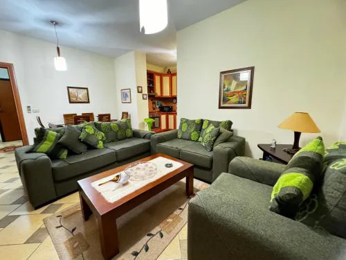 Square inn 11