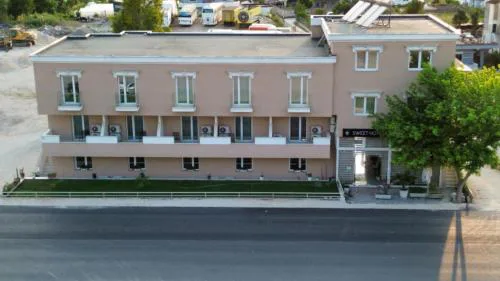 Sweet Hotel