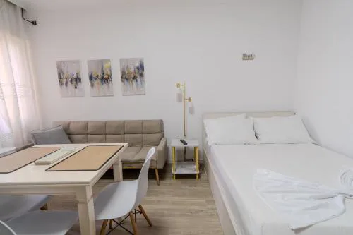 The Cream Corner - Near Tirana City Center