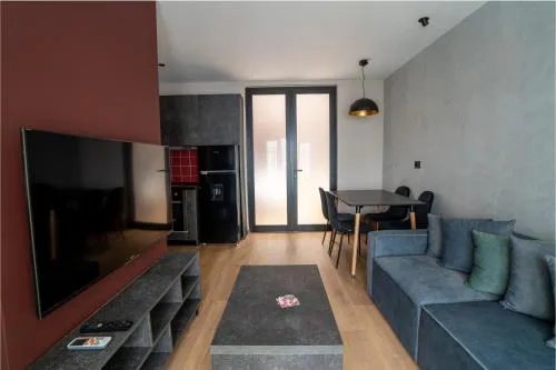The Red Tile - Sweet Escape Apartments