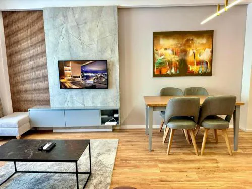 Tirana Central Golden Apartment