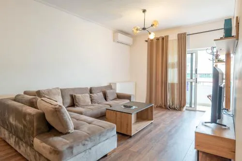 Tirent Apartment - Komuna e Parisit, Central 2