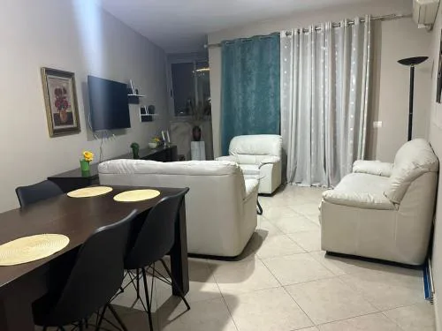 Turdiu center apart