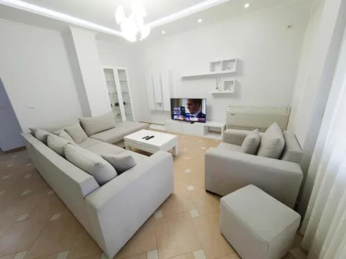 Veranda Center Apartment