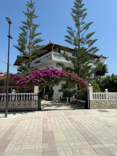 Garden Villa Veli