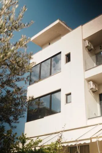 Irdi Aparthotel