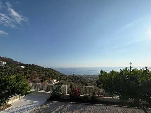 Uzeiri Guest Hotel