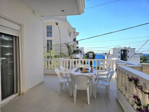 Eri Two Bedroom Holiday Apartment 150