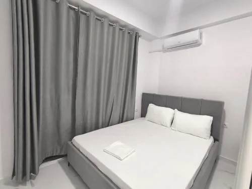 Delvina Central Rooms by Mira