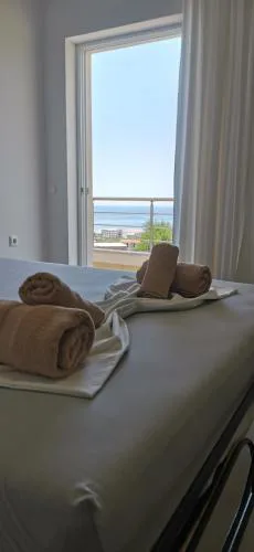Apollon's Apartments