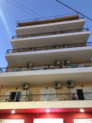 Center Hotel Piro