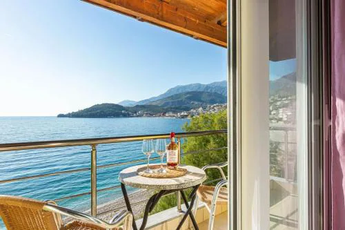 Potam'Sea Bliss 32 - Beach Front, Sun Beds & Parking