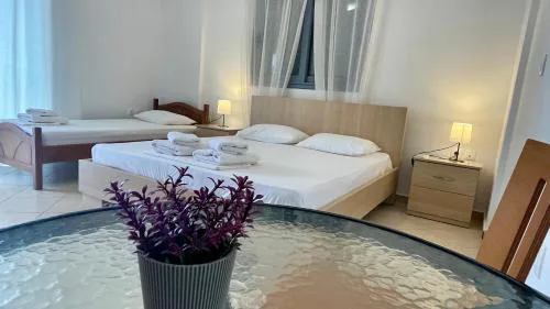 Tasos Rooms