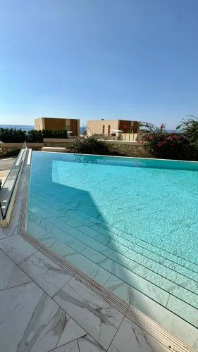 Crystal Pool Villa, Green Coast, Palase