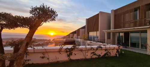 Salt n Blue Villa Palase
