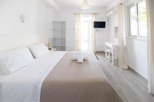 Qeparo Pano Rooms