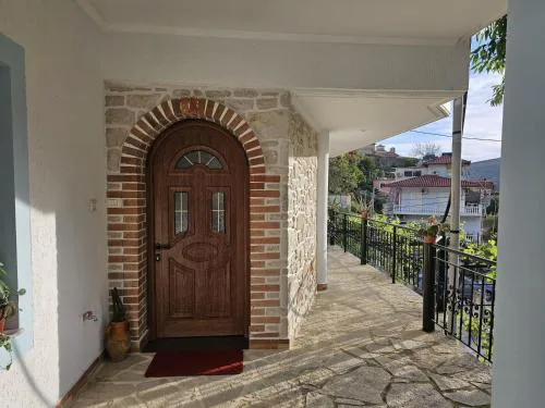 Veronika Apartments