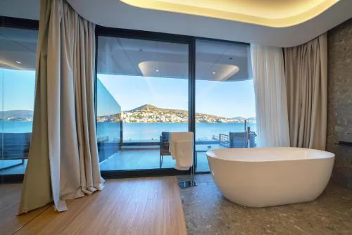 AL'YACHT Premium Hotel