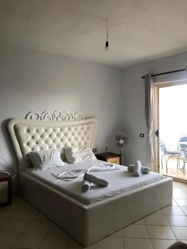 Apartment-Melina