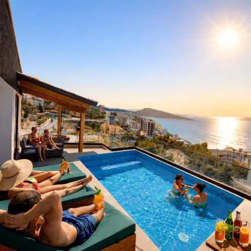 Coastal Retreat Paradise and Sunset View from the private pool