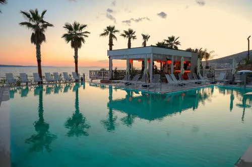 Joelle Premium Hotel